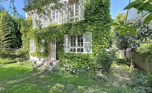 House in Peri, Joinville-le-Pont, France 1