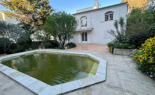 Villa in Les Pierres Blanches, Sète, France 1