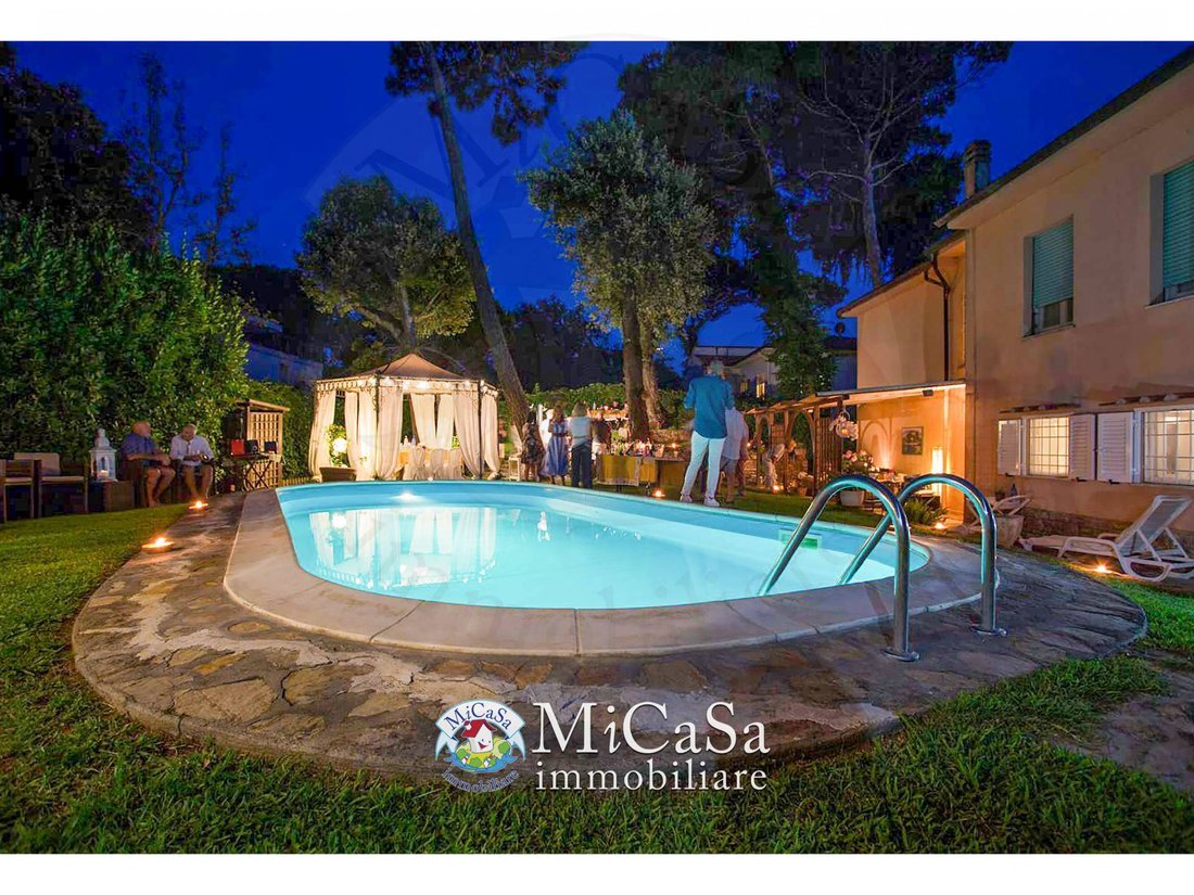 Villa in Tirrenia, Pisa, Italy 1 - 17990091