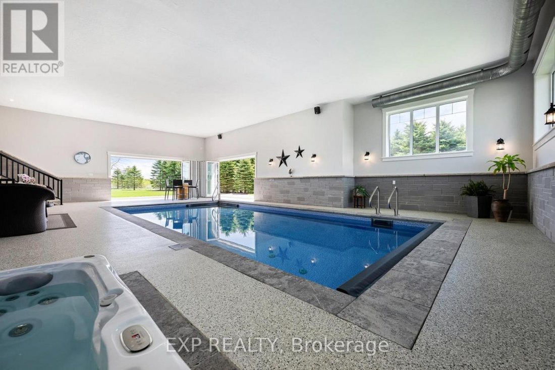 House in Laurel, Ontario, Canada 2 - 17991435