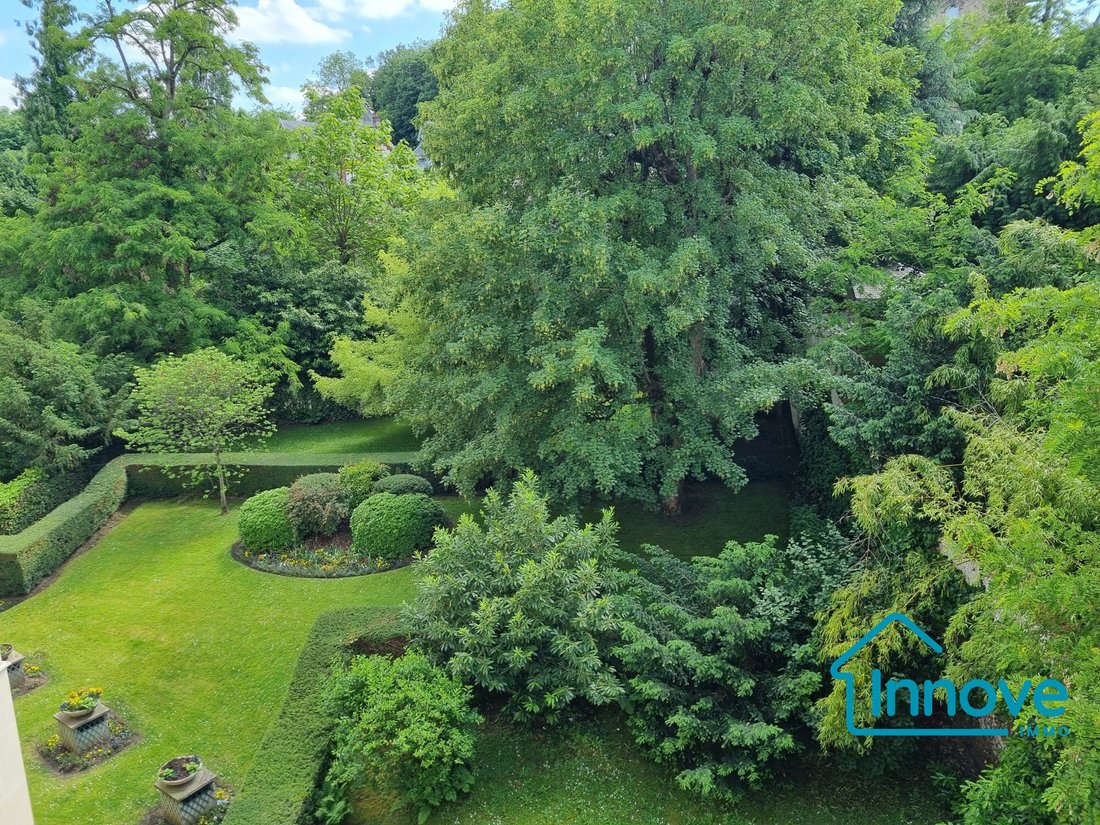 Apartment in Domaine National du Château, Versailles, France 3 - 17995680