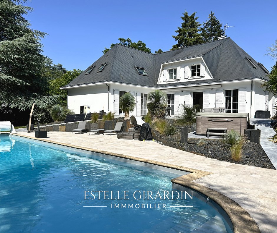 Villa in Carquefou Est-Hors Agglo, Carquefou, France 1 - 17902312