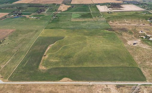 Terreno a Okotoks, Alberta, Canada 1