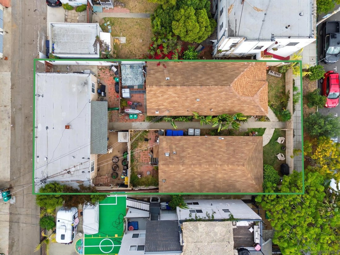 San Diego, California, United States 3 - 17988494