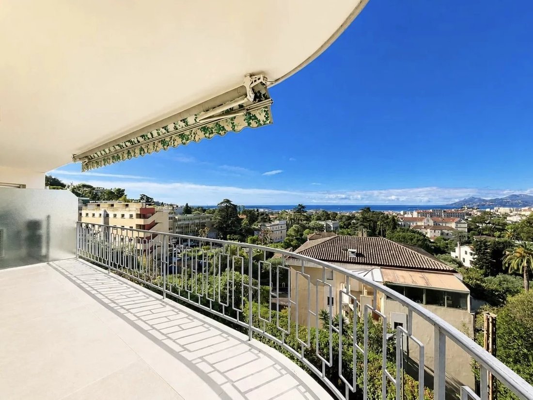Apartment in Cannes, Provence-Alpes-Côte d'Azur, France 1 - 17902590