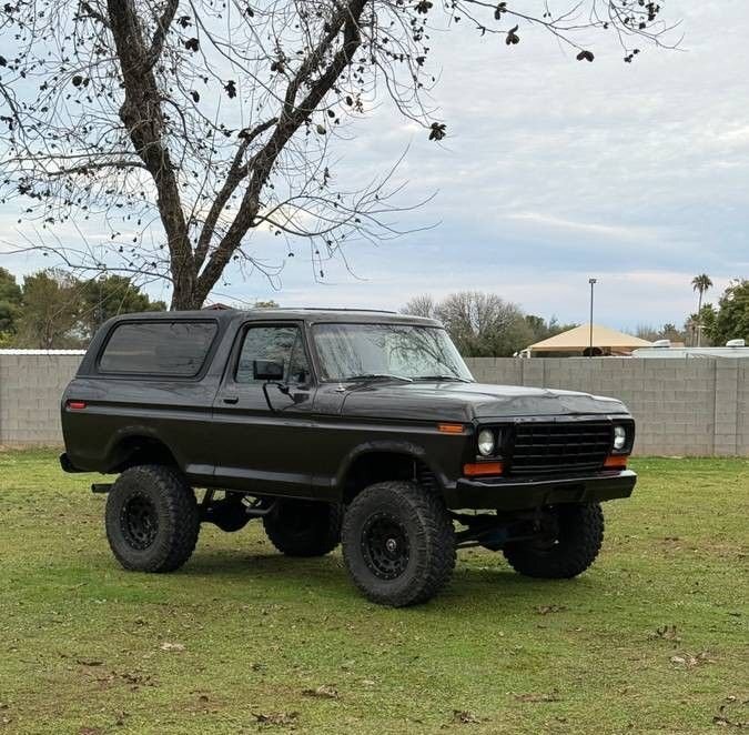 Suv in Glendale, United States 3 - 17996182
