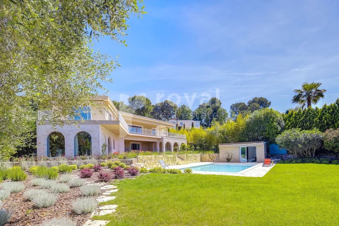 Villa in Mougins, Provence-Alpes-Côte d'Azur, France 1 - 13110651
