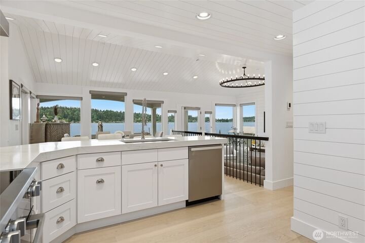 House in Bellevue, Washington, United States 5 - 17998992