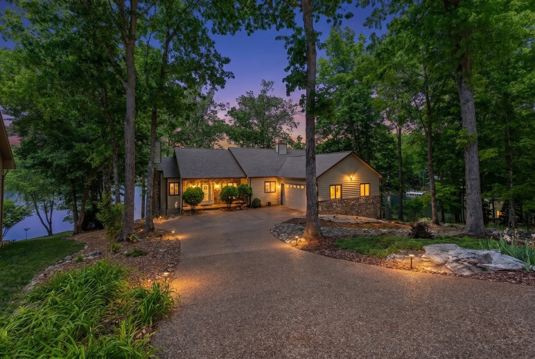 House in Crossville, Tennessee, United States 1 - 17987926