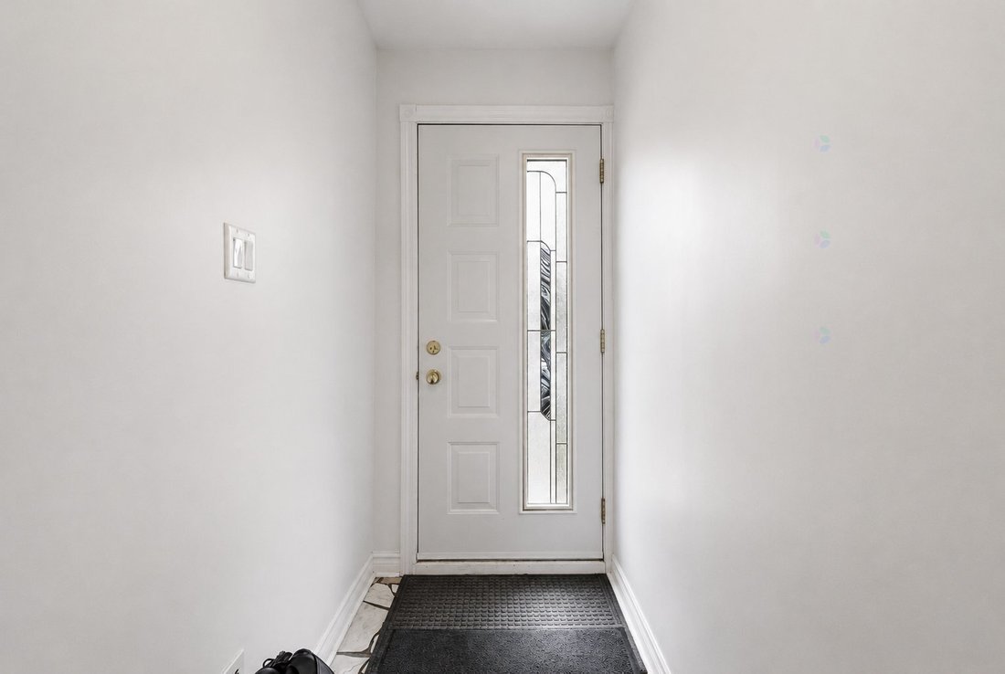 Apartment in Laval, Quebec, Canada 2 - 17989203