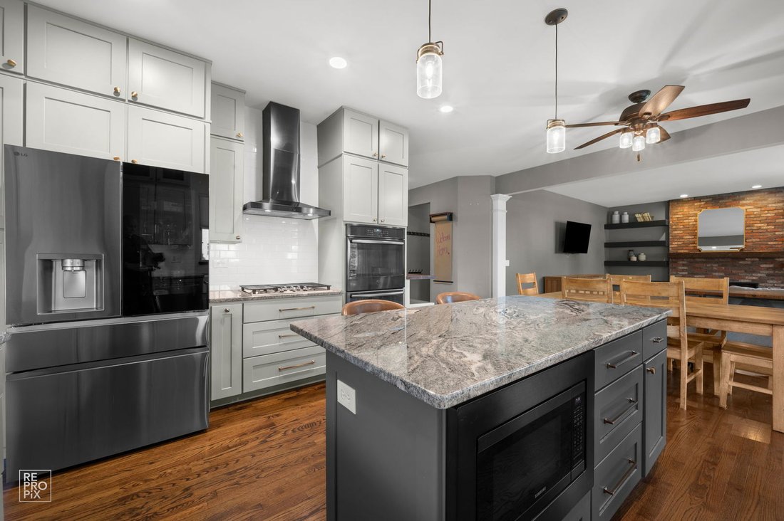 House in Bolingbrook, Illinois, United States 5 - 17988737