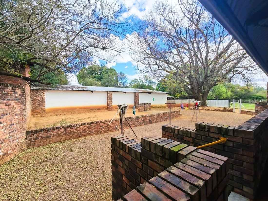Farm Ranch in Johannesburg, Gauteng, South Africa 5 - 17995208