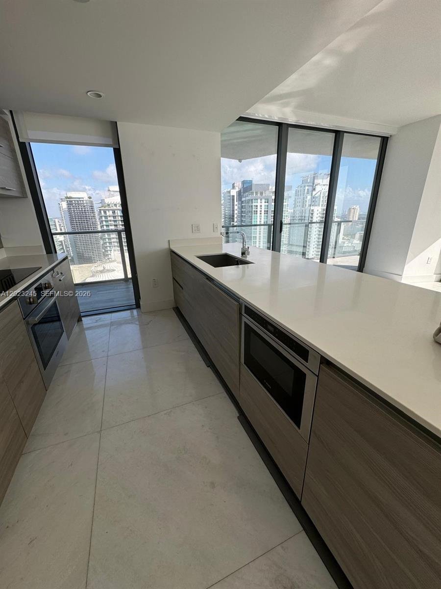 Condo in Miami, Florida, United States 4 - 17987980