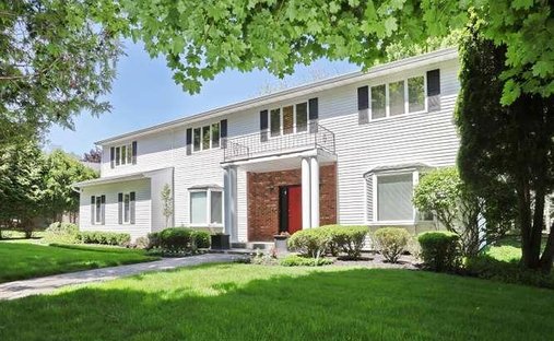 House in Airmont, New York, United States 1