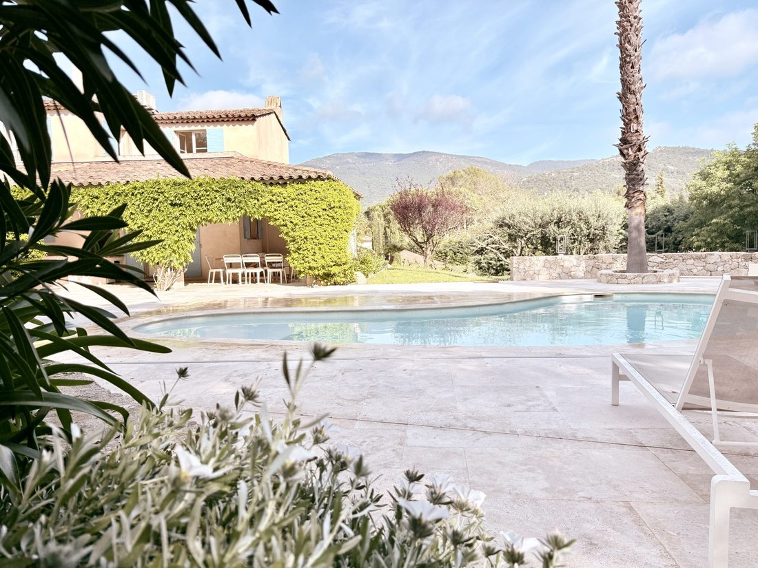 Villa in Le Plan-de-la-Tour, Provence-Alpes-Côte d'Azur, France 4 - 17990450