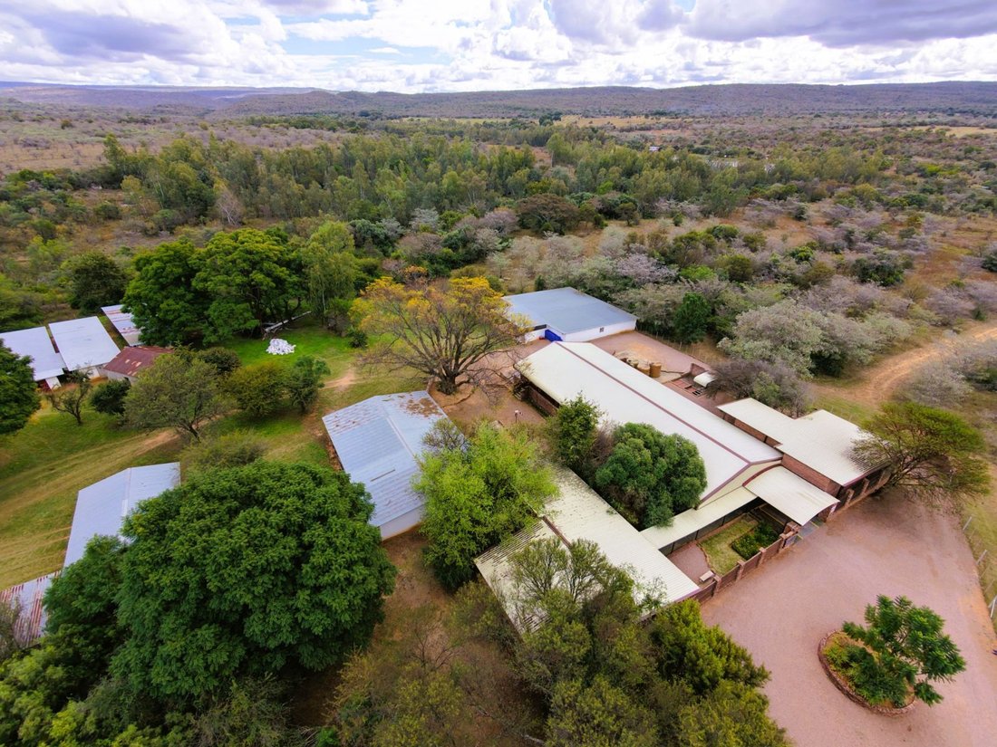 Farm Ranch in Johannesburg, Gauteng, South Africa 3 - 17995208