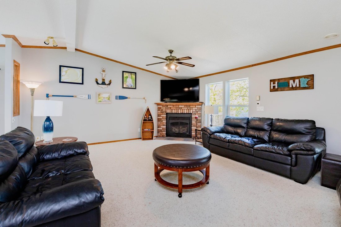 House in Pelican Rapids, Minnesota, United States 4 - 17993381
