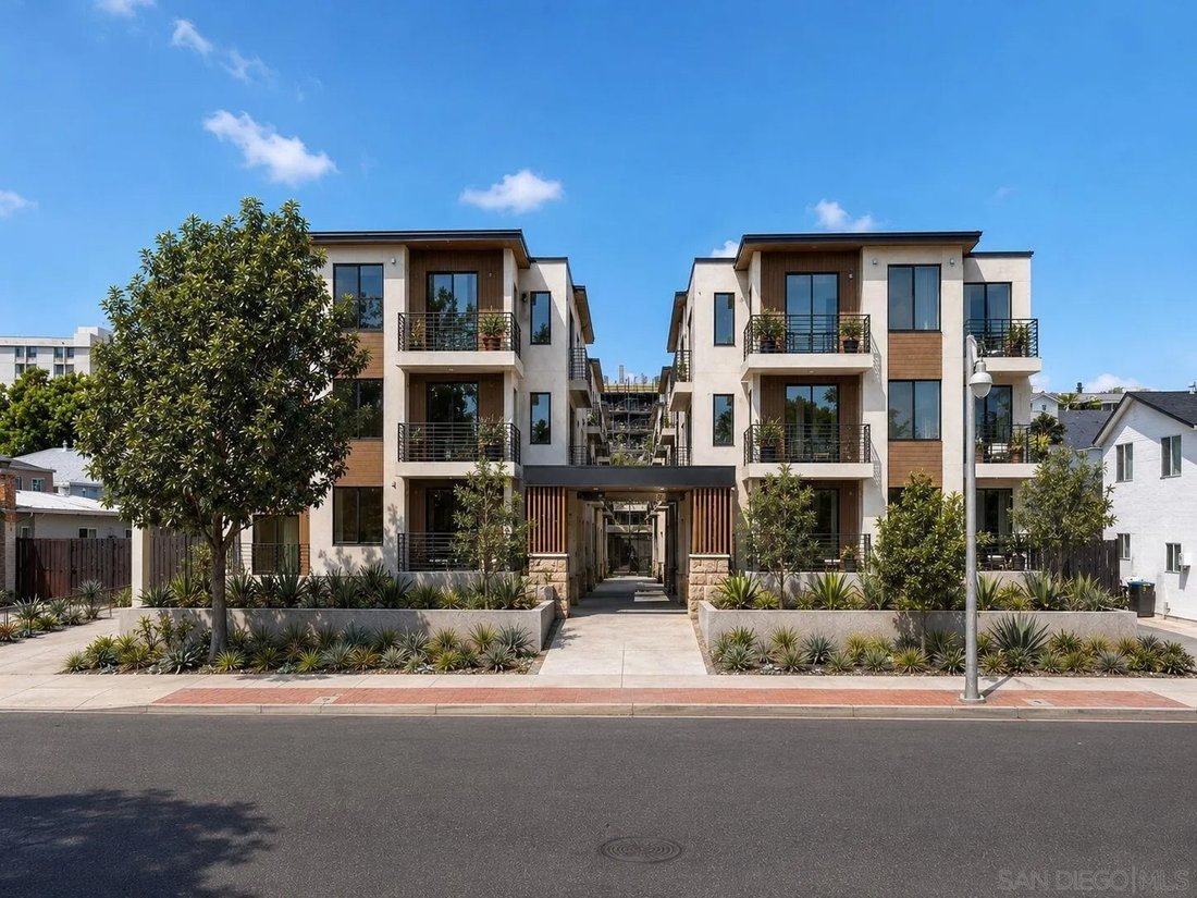 San Diego, California, United States 1 - 17988525