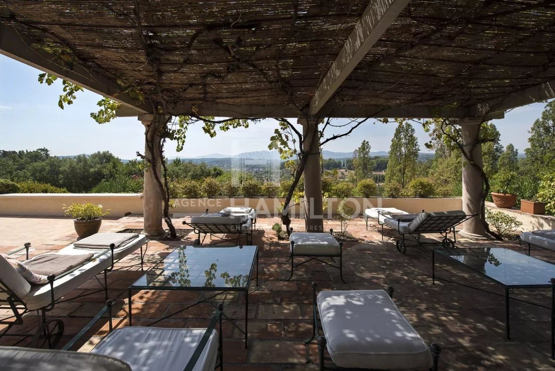 Villa in Grasse, Provence-Alpes-Côte d'Azur, France 5 - 17992467