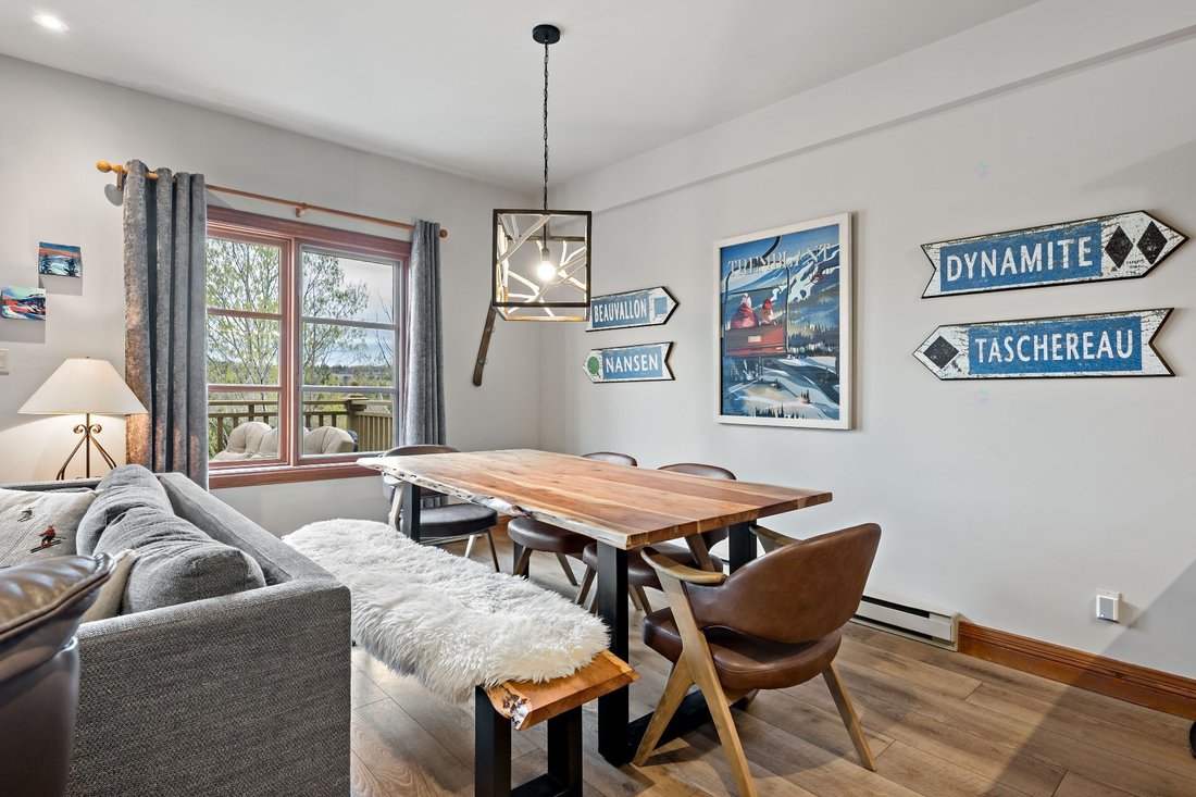 Condo in Mont-Tremblant, Quebec, Canada 3 - 17989233