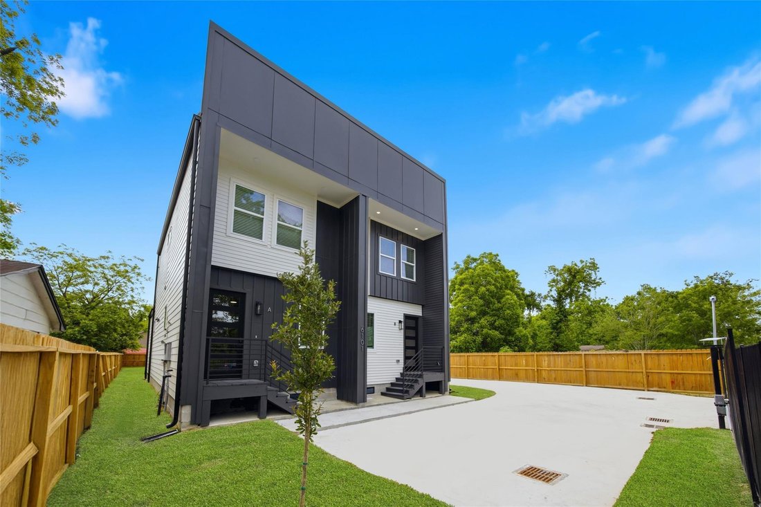 Houston, Texas, United States 2 - 17261731