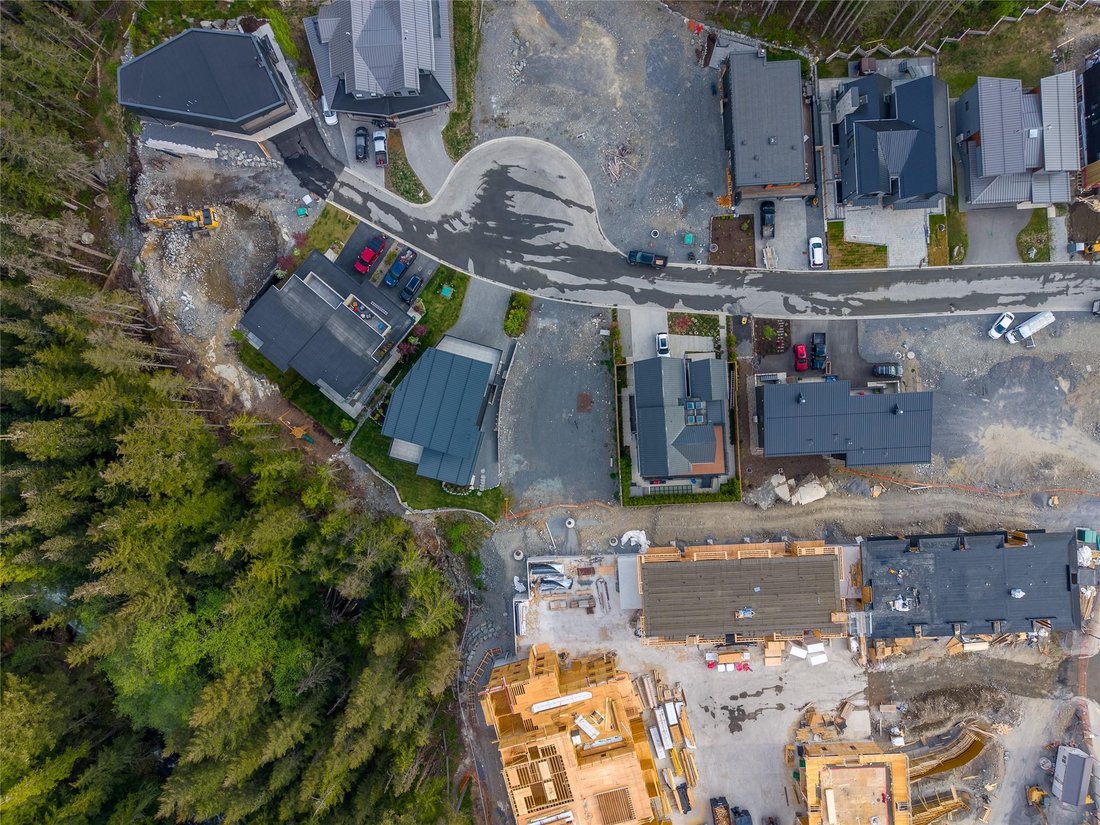 House in Whistler, British Columbia, Canada 2 - 17990314