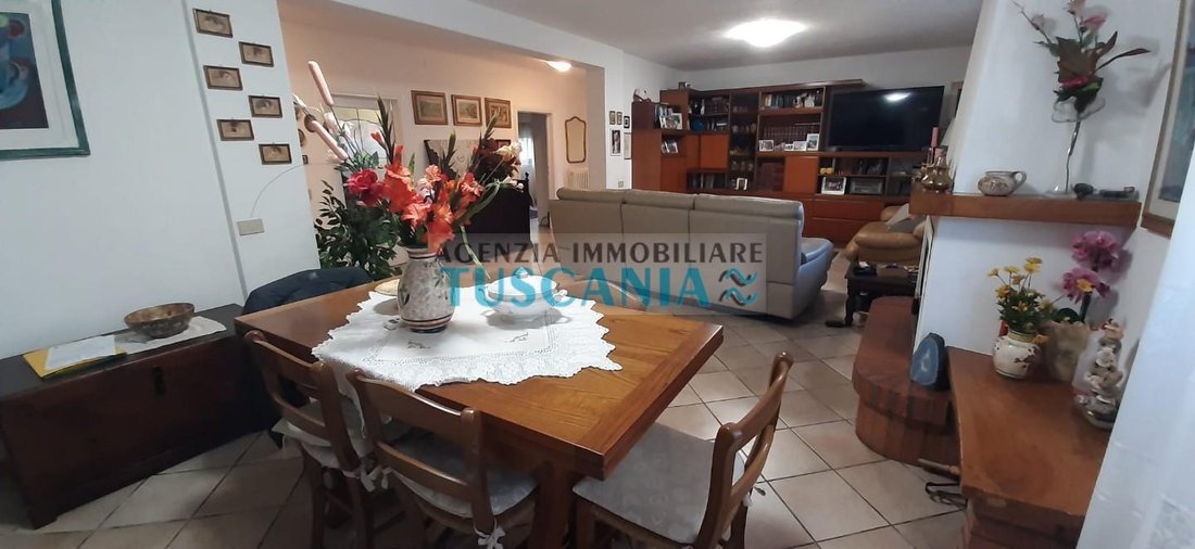 Villa in Cecina Centro, Cecina, Tuscany 4 - 13877682