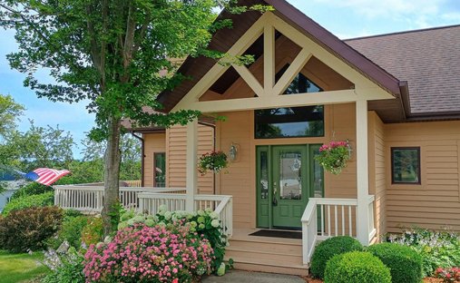 House in Lanark, Illinois, United States 1