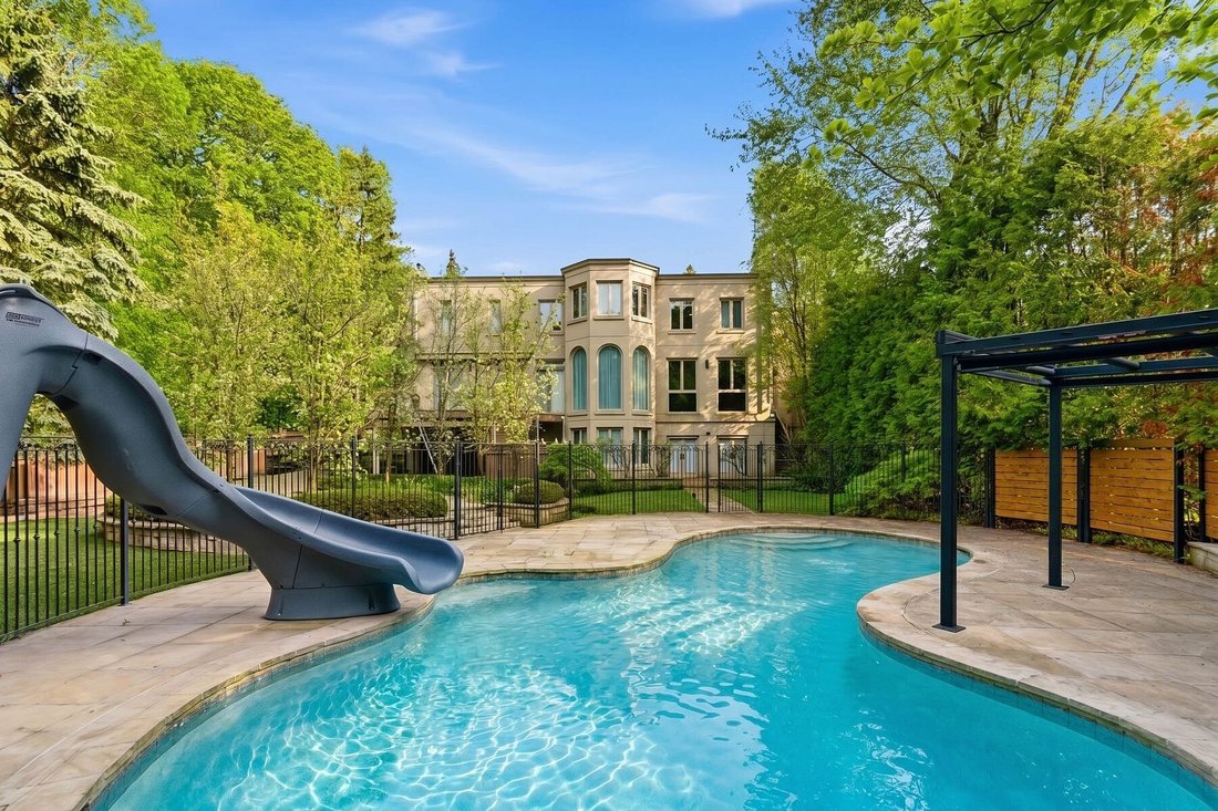 House in Toronto, Ontario, Canada 1 - 14364372