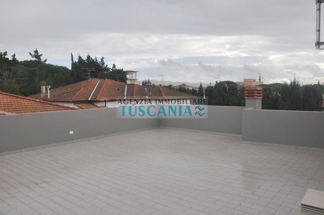 House in Cecina Centro, Cecina, Tuscany 2 - 13113265