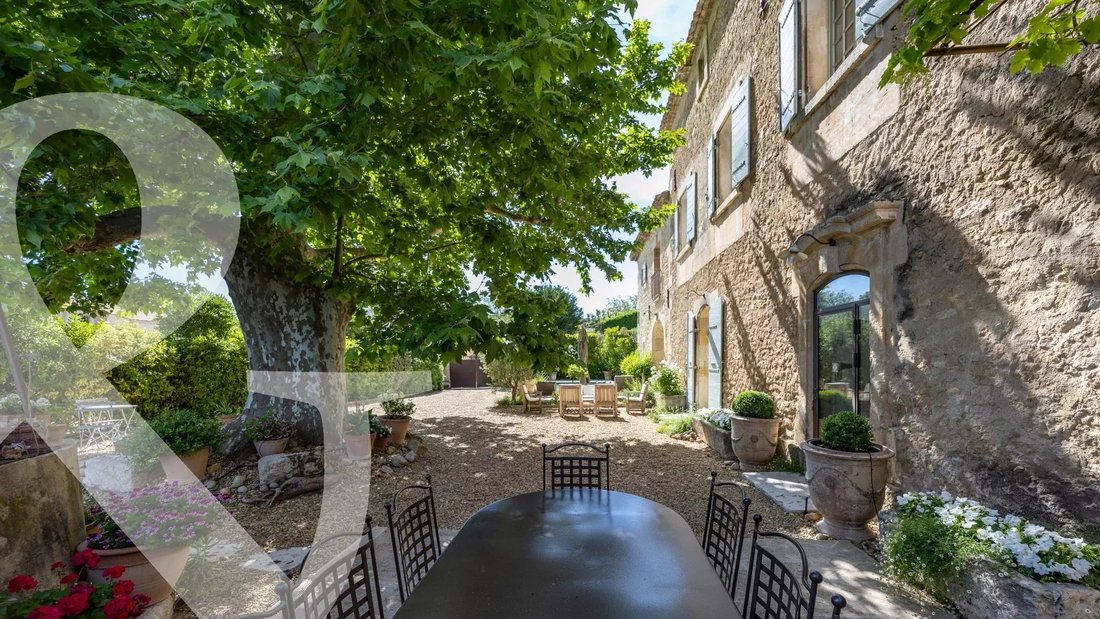 House in Paradou, Provence-Alpes-Côte d'Azur, France 2 - 15986214