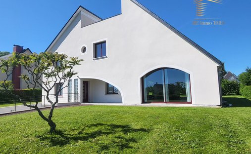 House in La Neuville-Chant-d'Oisel, Normandy, France 1