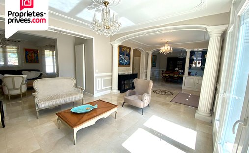 Villa in Haut Montmorency Est, Montmorency, France 1