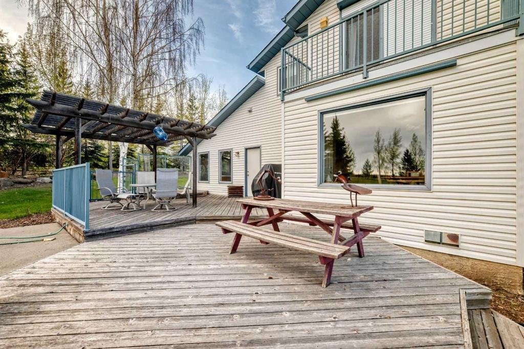 House in De Winton, Alberta, Canada 5 - 17990259