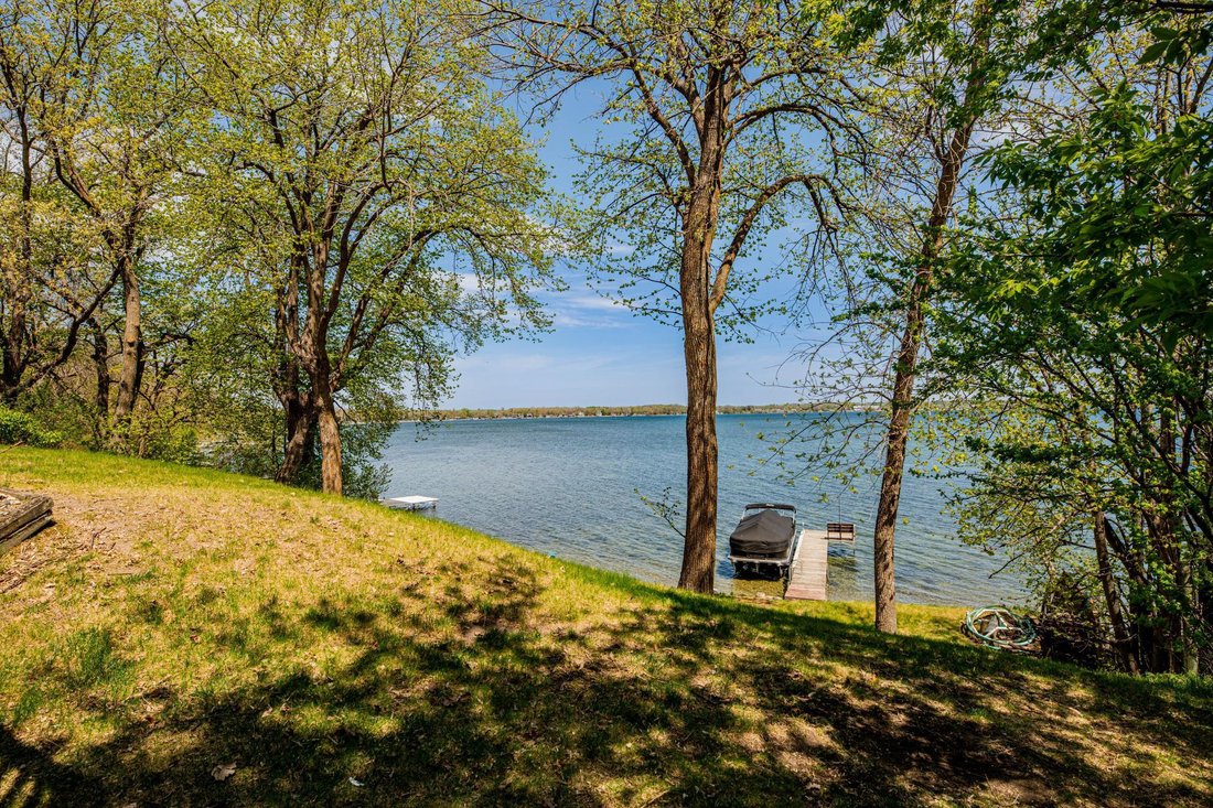 House in Pelican Rapids, Minnesota, United States 3 - 17993381