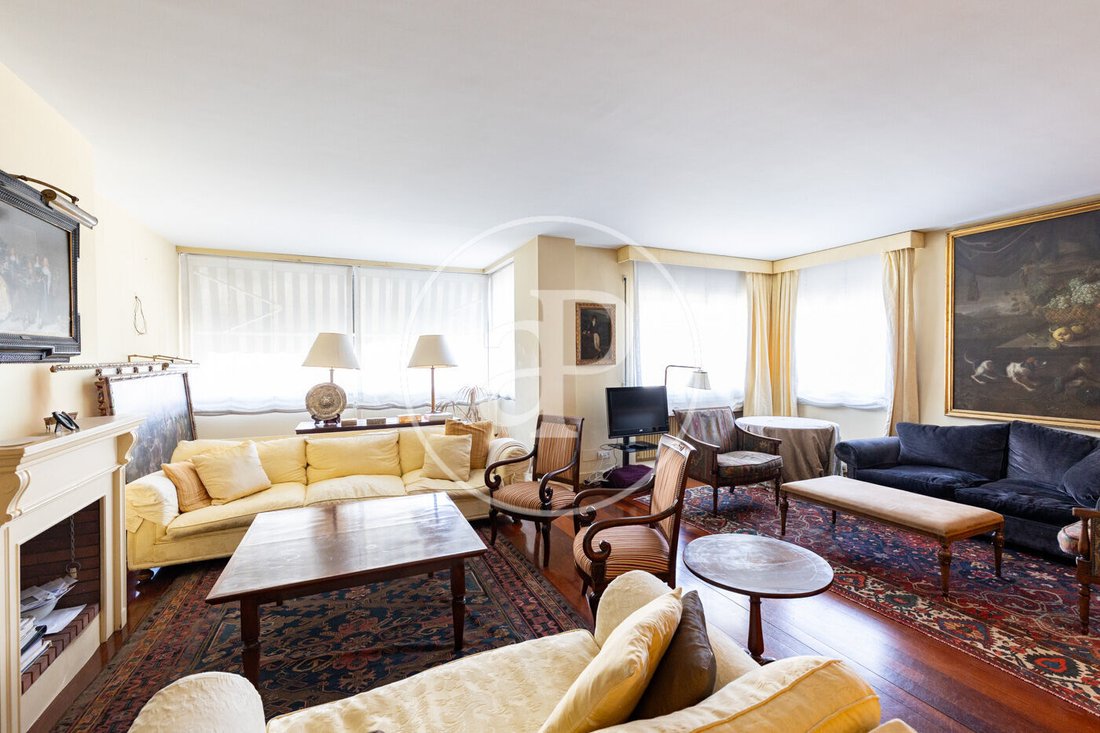 Apartment in Sarrià-Sant Gervasi, Barcelona, Spain 2 - 17991603