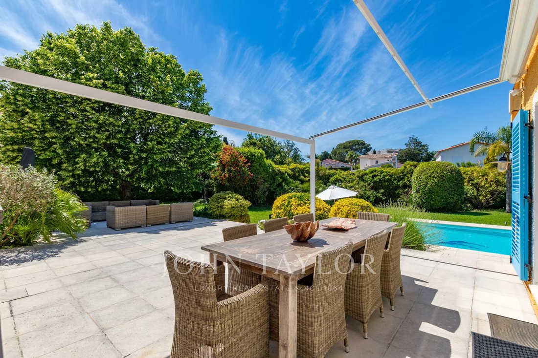 Villa in Antibes, Provence-Alpes-Côte d'Azur, France 4 - 17993613