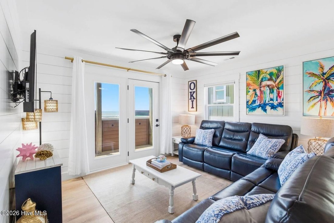 House in Oak Island, North Carolina, United States 3 - 17996986