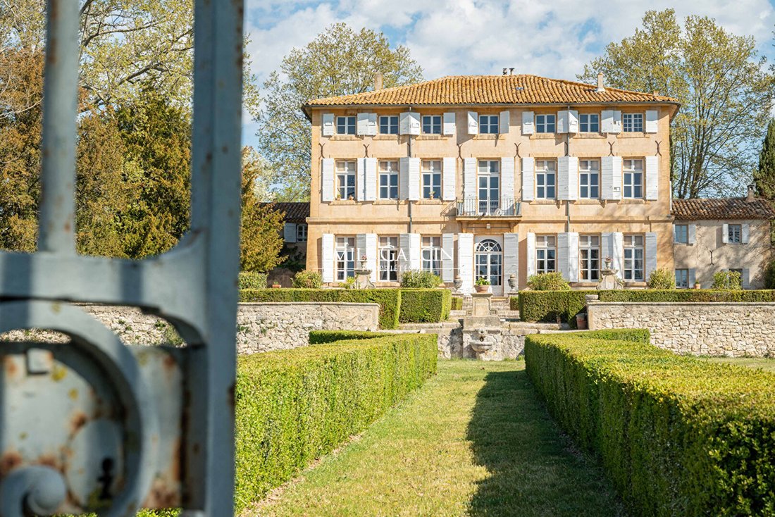 Villa in Granettes-Jauberte-Sainte Anne, Aix-en-Provence, France 1 - 17986574