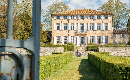 Villa in Granettes-Jauberte-Sainte Anne, Aix-en-Provence, France 1