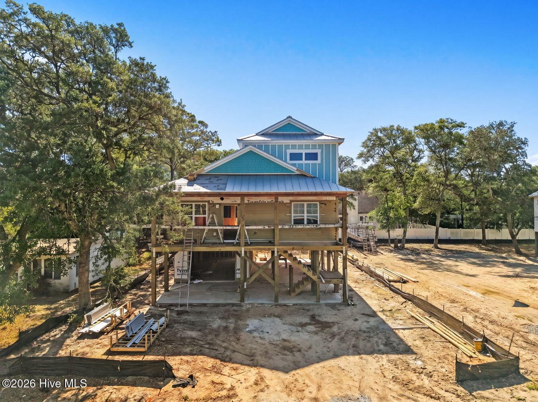 House in Oak Island, North Carolina, United States 1 - 17997991