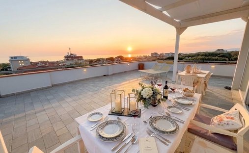 Penthouse in Lido di Camaiore, Camaiore, Tuscany 1