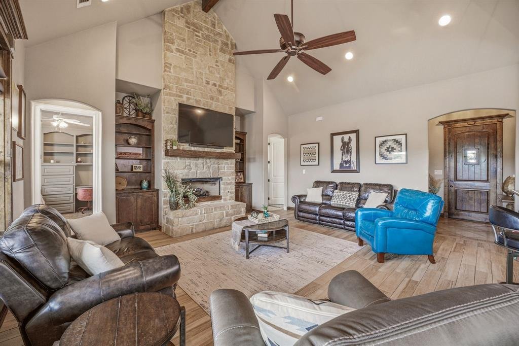 House in Mineral Wells, Texas, United States 2 - 17988769