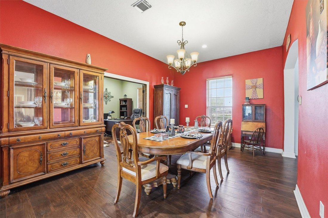 House in Baytown, Texas, United States 4 - 17985511