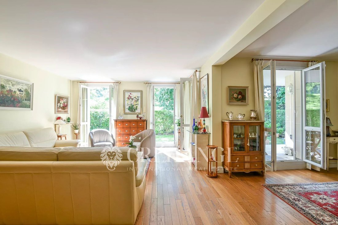 Apartment in Les Coteaux de Seine, Louveciennes, France 3 - 17986405