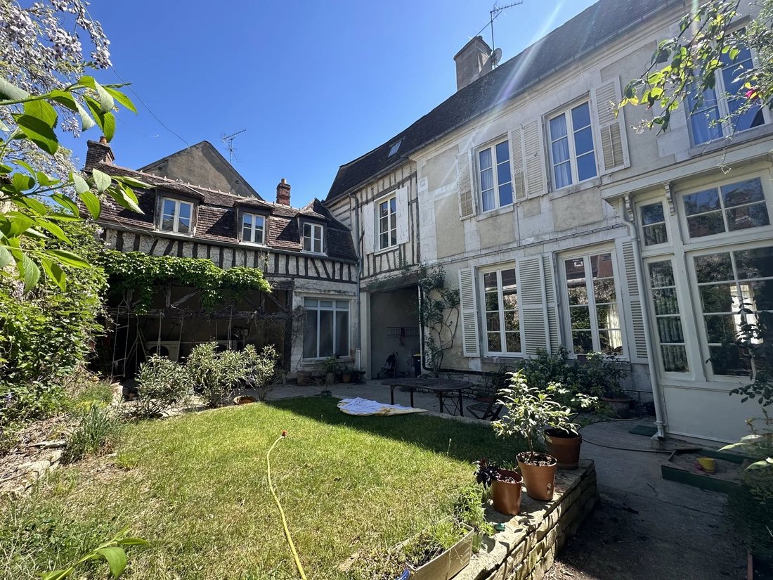 Townhouse in Auxerre, Bourgogne – Franche-Comté, France 1 - 17548301