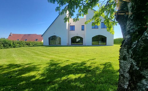 House in La Neuville-Chant-d'Oisel, Normandy, France 1