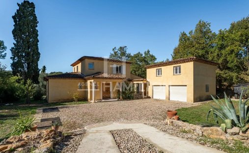 Villa in Grasse, Provence-Alpes-Côte d'Azur, France 1