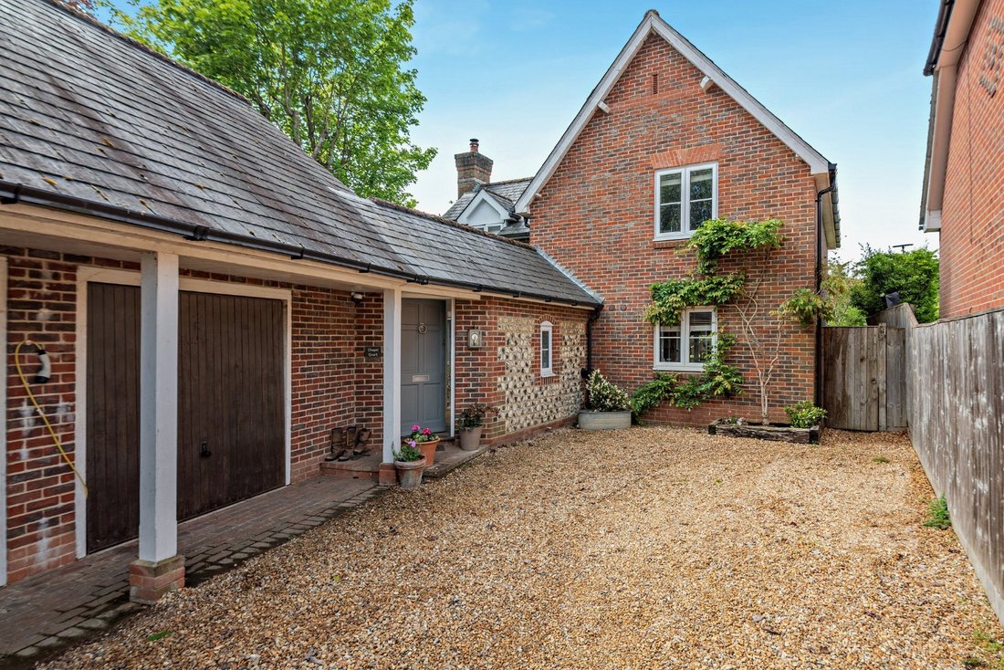 House in Cheriton, England 5 - 17994859