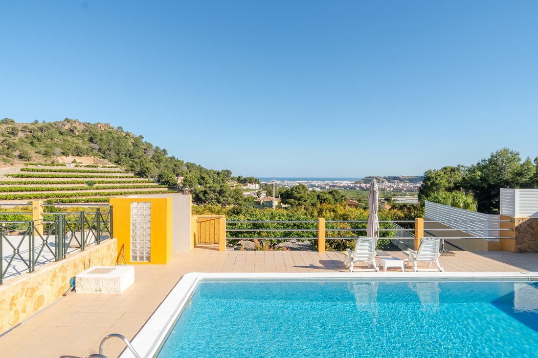 Villa in Sagunt / Sagunto, Valencian Community, Spain 1 - 17988493